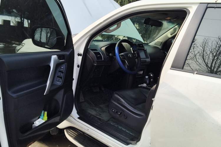 Used Toyota Prado 2018 3.5L Automatic TX-L with Rear-Mounted Spare Tire
