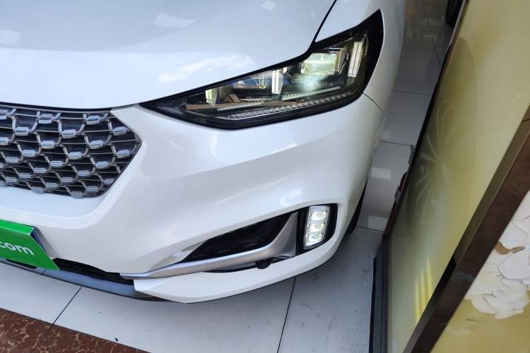 Used Wey VV6 2021 2.0T Two-Wheel Drive Smart Plus