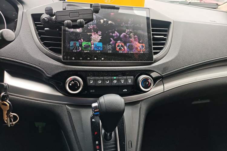 Used Honda CR-V 2016 2.0L Two-Wheel Drive Classic Edition Audio And AC Panel