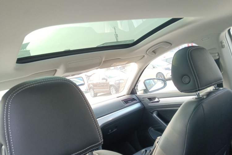 Used Volkswagen Lamando 2019 230TSI DSG Fashion Edition China VI