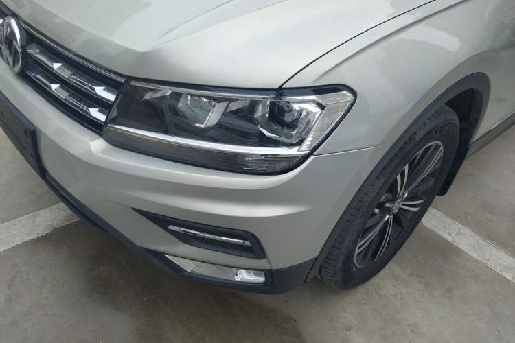 Used Volkswagen Tiguan L 2020 330TSI Automatic Two-Wheel Drive Panoramic Comfort Edition China VI Standard Left Front Headlight