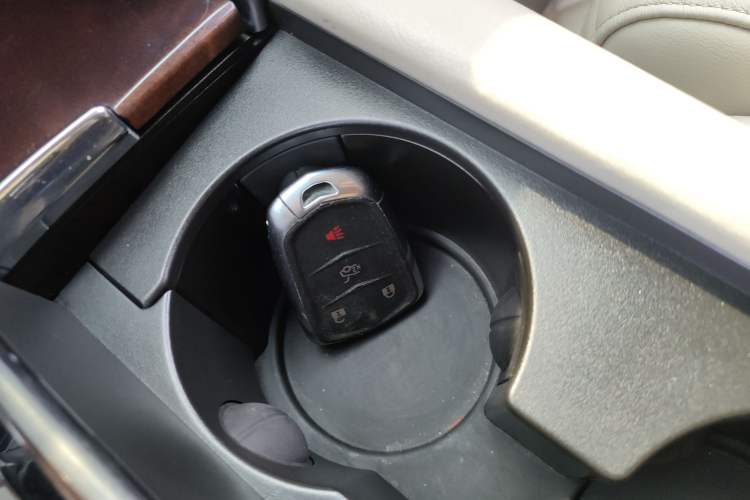 Used Cadillac XTS 2015 28T Comfort Model