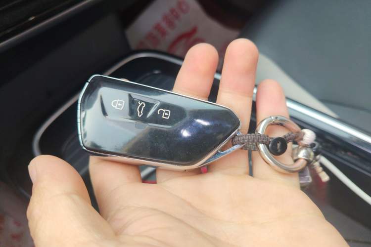 Used Volkswagen ID.6 CROZZ 2021 Long-Range PURE+ Edition Vehicle Key