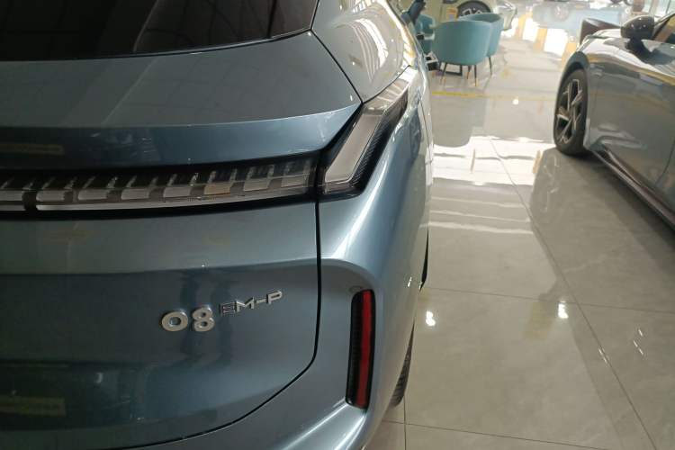 Used Lynk & Co 08 EM-P 2023 220km All-Wheel-Drive Performance Halo