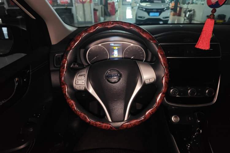 Used Nissan Tiida 2019 1.6L CVT Smart Enjoyment Version China VI Standard Steering Wheel