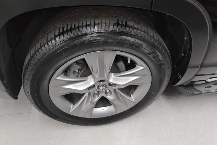 Used Toyota Highlander 2018 2.0T Four-Wheel Drive Prestige Version 7 Seats China VI Standard
