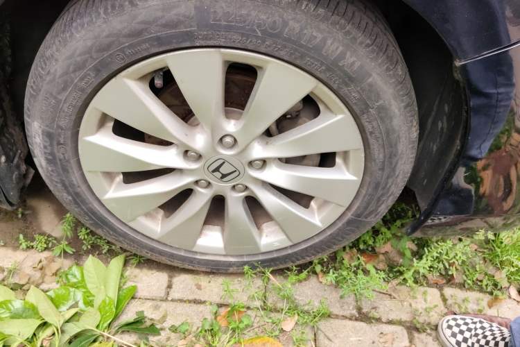 Used Honda Accord 2014 2.4L EXN Luxury Navigation Edition Right Front Wheel Hub