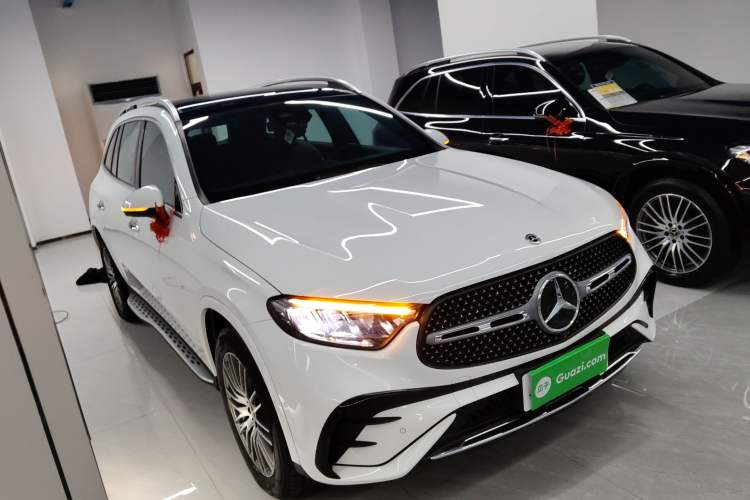 Used Mercedes-Benz GLC 2023 GLC 300 L 4MATIC Dynamic Edition 5-seater