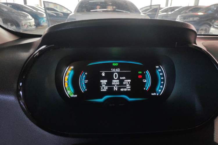 Used Chery Little Ant 2022 300 000 Yuan "Ant Fan" Edition "Extra Sweet" Version Lithium Iron Phosphate 29.2 kWh 30 kW 301 km