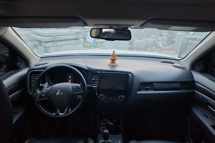 Used Mitsubishi Outlander 2016 2.4L 4x4 Elite Edition 5 Seats
