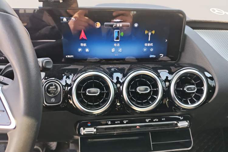 Used Mercedes-Benz GLA 2024 GLA 200
