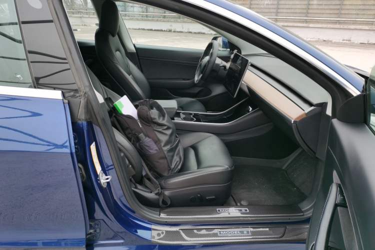 Used Tesla Model 3 2019 Standard Range Rear-Drive Upgraded Version
