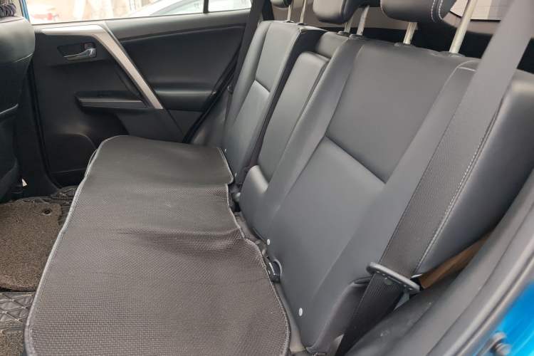 Used Toyota RAV4 2016 2.0L CVT 4x4 New Edition China V Standard
