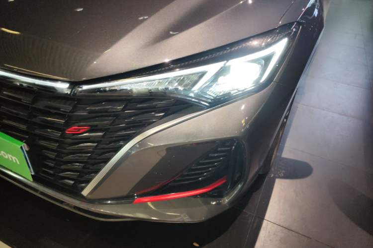 Used CHANGAN Eado 2024 PLUS Blue Whale NE 1.4T GDI DCT High-Energy Edition Left Front Headlight