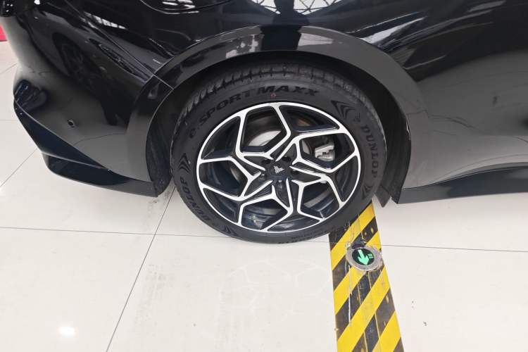 Used NETA GT 2023 560 Right Rear Wheel Hub