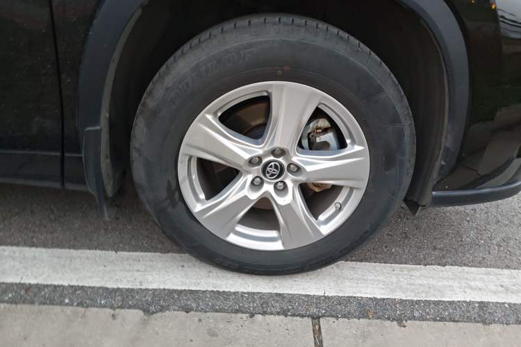 Used Toyota Highlander 2022 Dual-Engine 2.5L Two-Wheel Drive Elite Edition 7-Seater
