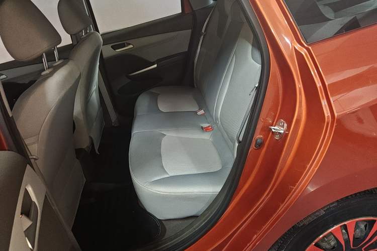 Used Chevrolet Lova RV 2016 1.5L Automatic Comfort Edition