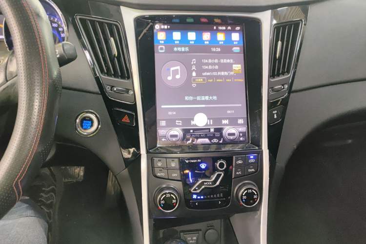 Used Hyundai Sonata 2014 2.4L Automatic Leading Edition China IV Standard Audio And AC Panel