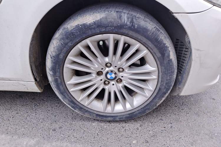 Used BMW 5 Series 2014 525Li Leading Model