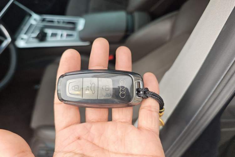 Used Audi A7L 2022 45 TFSI S-line Dream-Building Edition Vehicle Key