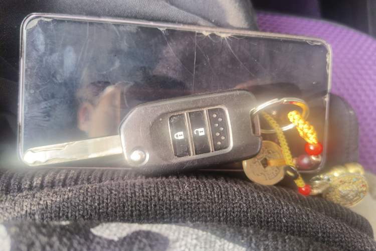 Used Honda CR-V 2015 2.0L two-wheel drive urban version