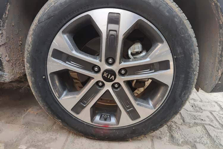 Used Kia Sportage R 2019 2.0L Automatic Smart Luxury Edition Right Front Wheel Hub