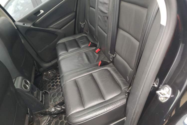 Used Volkswagen Tiguan 2015 1.8TSI Automatic Two-Wheel Drive Luxury Model Left Rear Seat