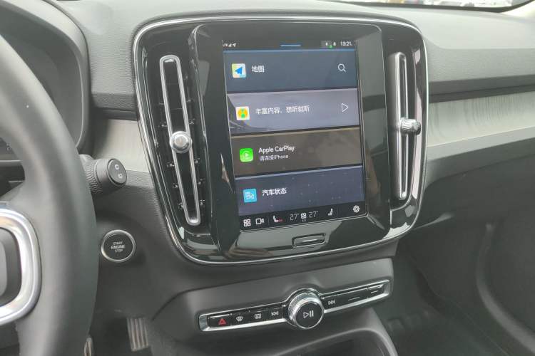 Used Volvo XC40 2024 B4 4x4 Smart Luxury Edition
