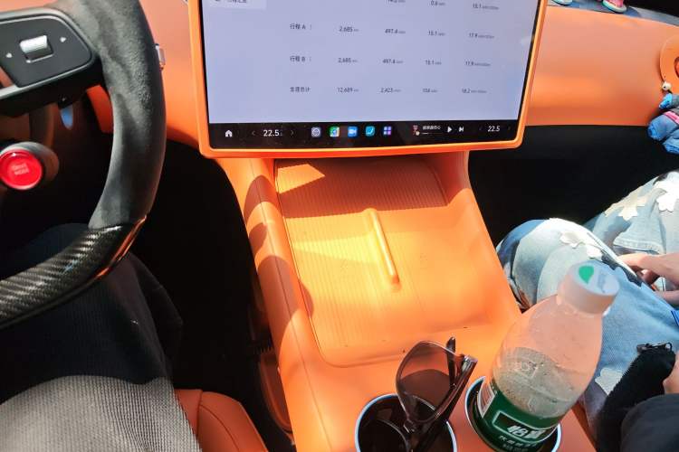 Used Xiaomi Auto YU7 2025 Ultra-Long Range High-Performance All-Wheel-Drive Max Edition
