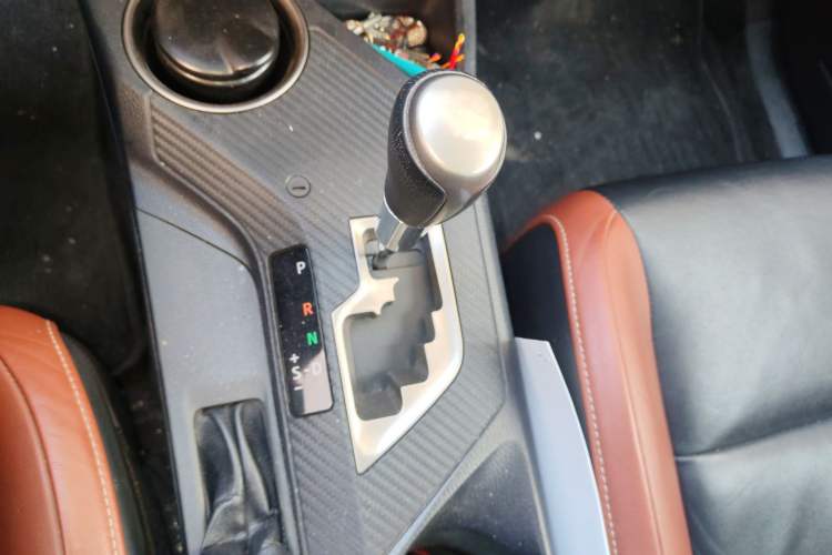 Used Toyota RAV4 2013 2.5L Automatic 4x4 Prestige Edition Gear Lever