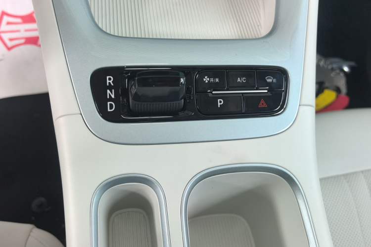 Used Geely Galaxy Geome 2025 UP 410km Exploration Edition Gear Lever