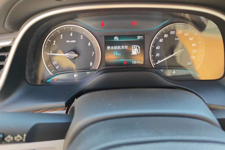 Used Buick GT 2015 15N Manual Luxury Version Odometer Close Up