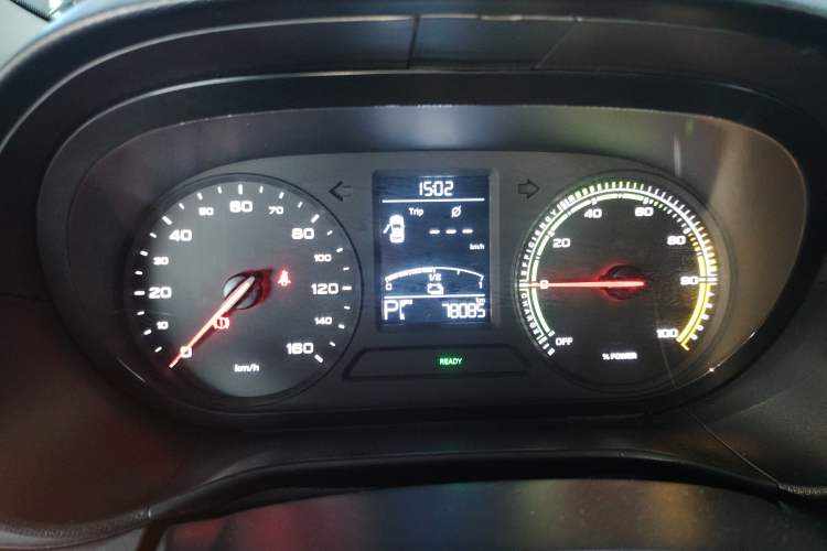 Used Roewe Clever 2021 302 km New Four-Seater Super-Efficient Version
