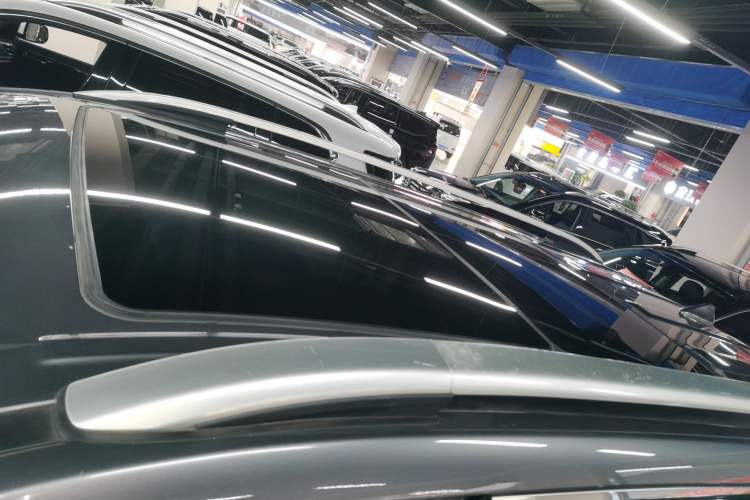 Used GAC Trumpchi GS8 2020 390T Two-Wheel Drive Luxury Smart Connectivity Version (7 Seats) Roof