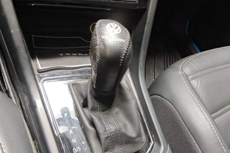 Used Volkswagen Touran 2016 Volkswagen Touran L 280TSI DSG Comfort Edition
