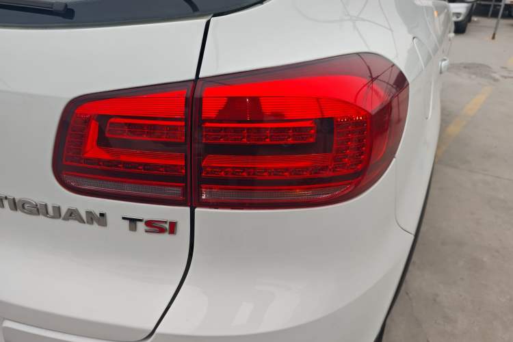 Used Volkswagen Tiguan L 2013 1.8TSI Automatic Two-Wheel Drive Luxury Model
