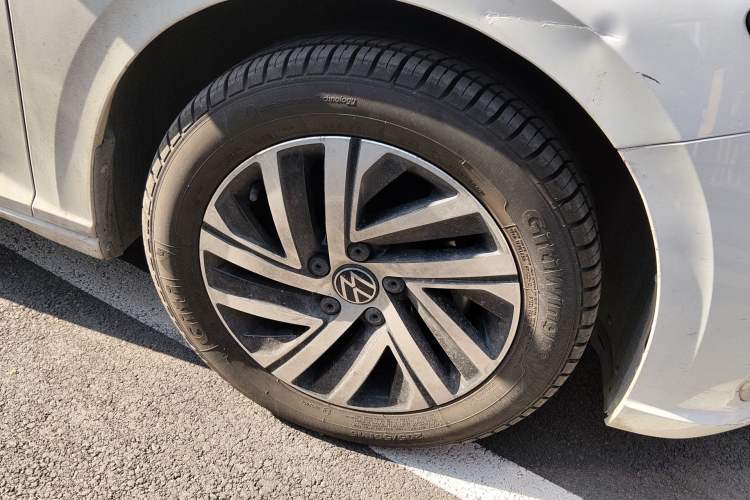 Used Volkswagen Lavida 2023 1.5L Automatic 5 Million Edition Exterior 1