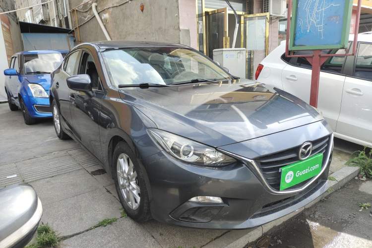 Used Mazda 3 Axela 2014 Sedan 1.5L Automatic Comfort Model Front Right 45 Deg