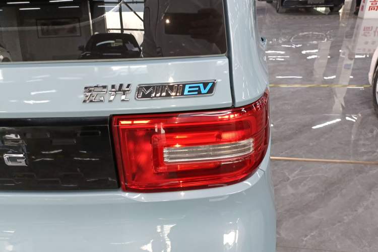 Used Wuling Hongguang MINIEV 2020 Enjoy Edition Lithium-Ion Battery Right Rear Taillight
