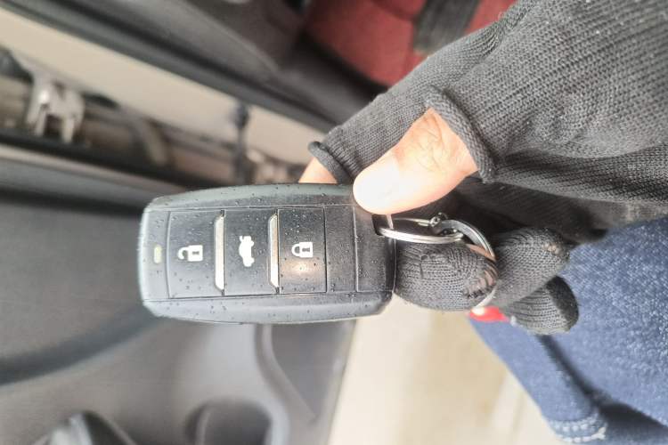 Used CHANGAN CS75 2014 1.8T Automatic Elite Model China IV Standard Vehicle Key