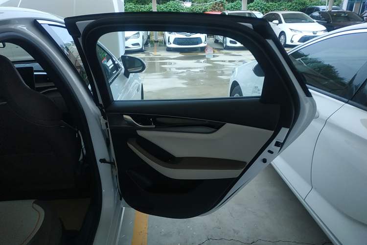 Used BYD Qin PLUS 2023 Champion Edition DM-i 120KM Beyond Model