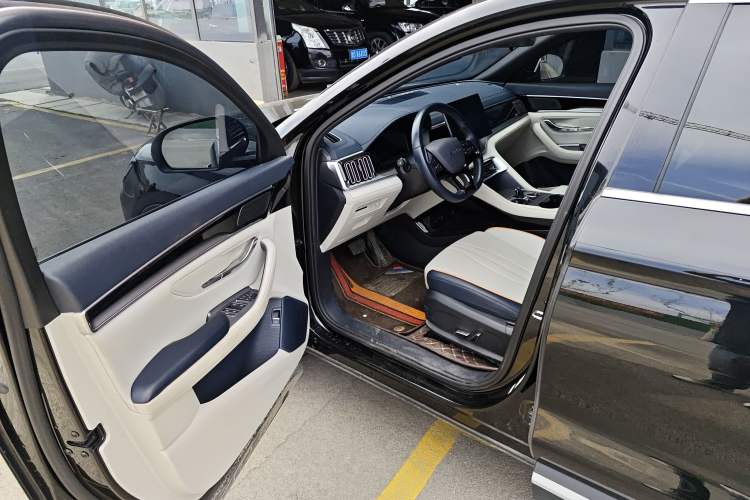 Used BYD Song PLUS New Energy 2023 Champion Edition DM-i 110KM Flagship Model Driver Seat