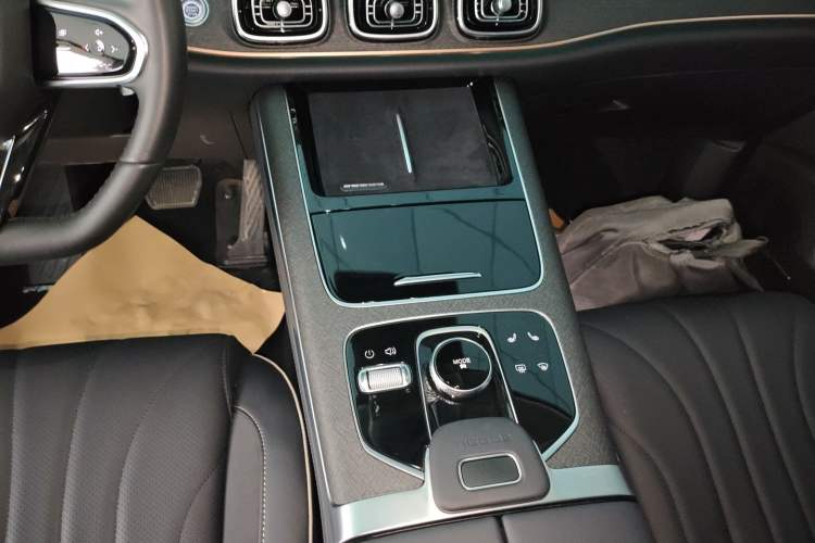 Used Chery Tiggo 9 2023 2.0T Dual-Clutch Two-Wheel Drive Luxury Edition 7 Seats