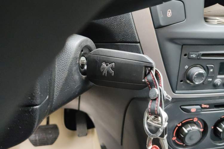 Used Peugeot 301 2014 1.6L Automatic Comfort Edition