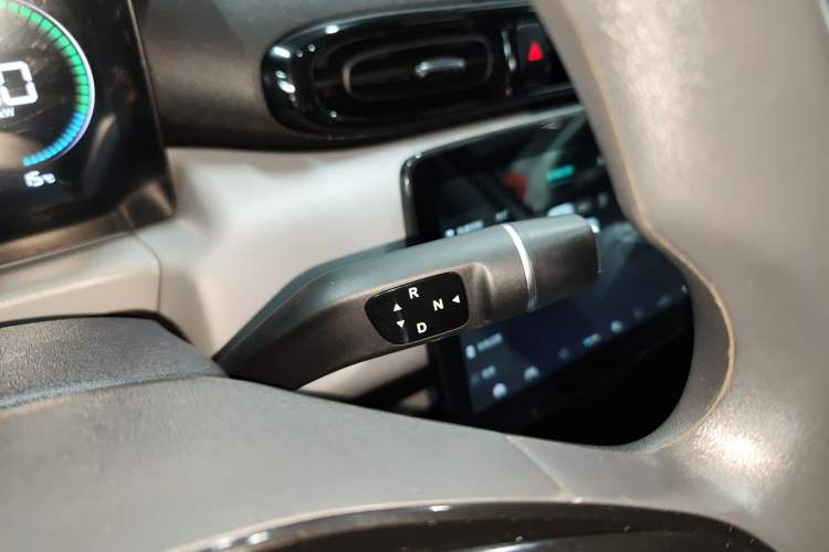 Used Leapmotor T03 2022 Agate Edition Gear Lever