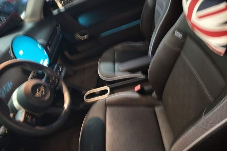 Used MINI Electric COOPER 2024 452km COOPER SE Artist
