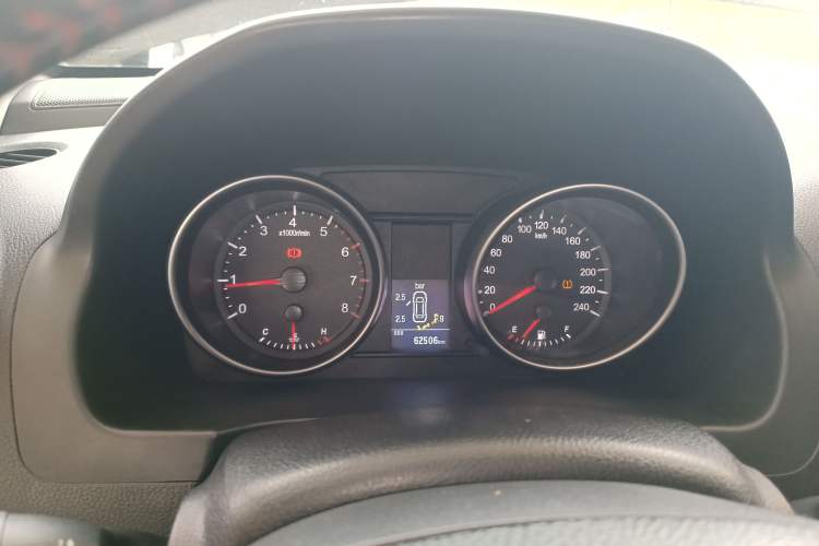 Used Haval H6 2013 Upgraded Model 1.5T Manual Two-Wheel Drive Elite Version