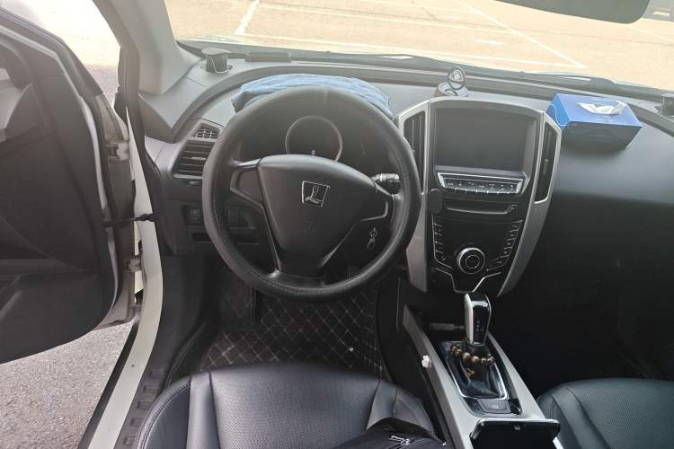 Used Luxgen U6 SUV 2016 1.8T Style Value Model
