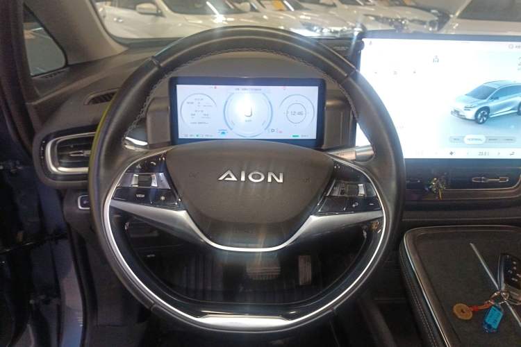 Used AION V 2024 Plus 70 Star Edition Lithium Iron Phosphate Steering Wheel