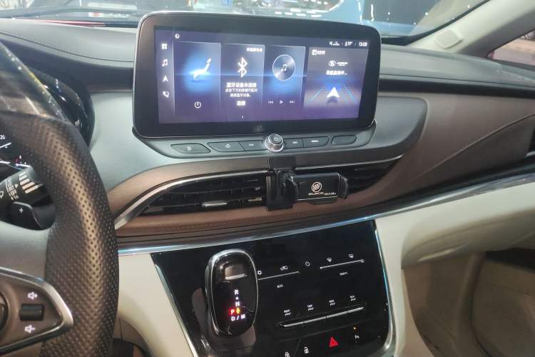 Used Buick GL8 2022 Land Business Class 652T Luxury Model
